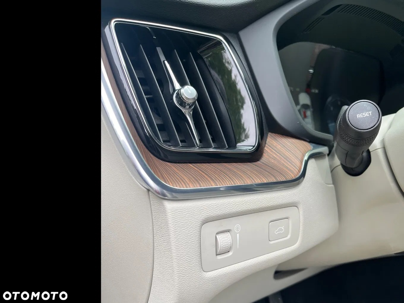 Volvo XC 60 D5 AWD Inscription - 28