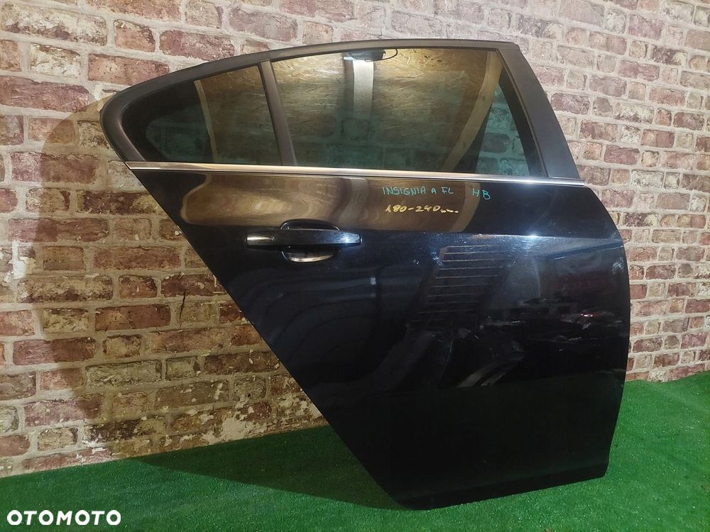 DRZWI TYŁ PRAWE OPEL INSIGNIA A 08/17 HATCHBACK - 1