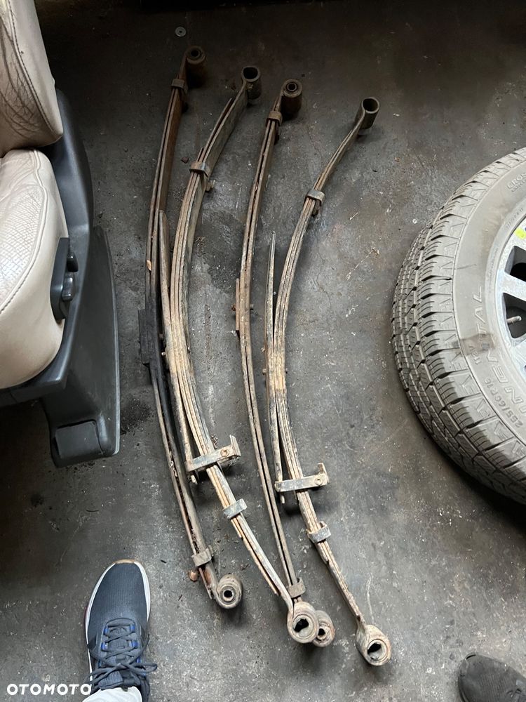 Resory tył przód daihatsu rocky 2.8 - 1