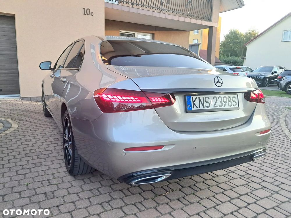 Mercedes-Benz Klasa E 220 d 9G-TRONIC - 23