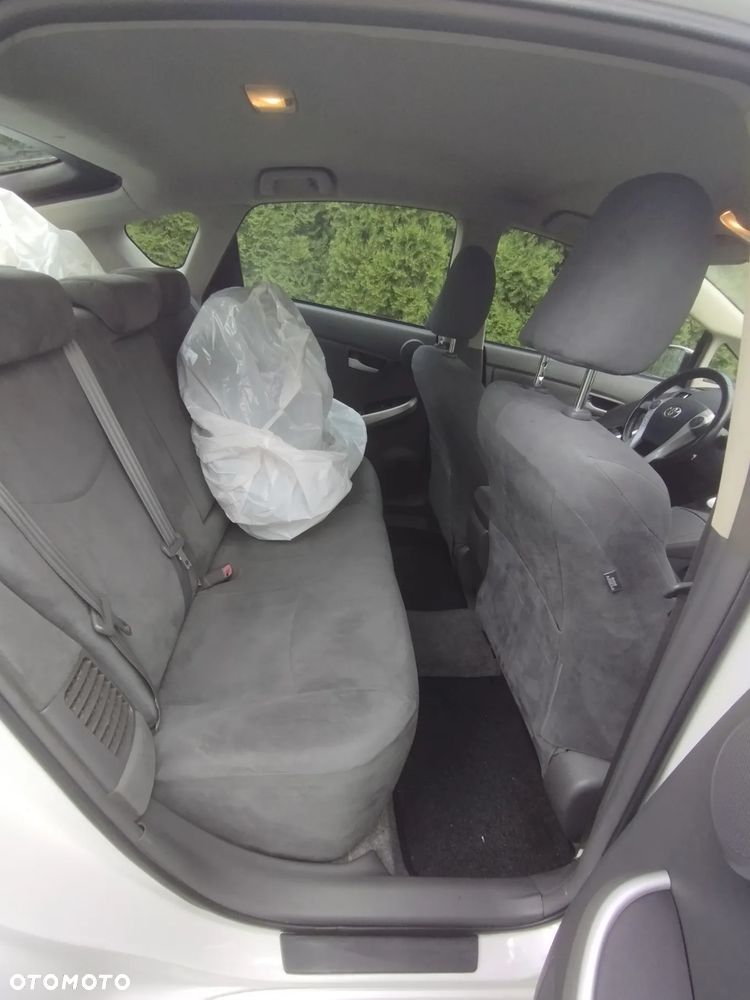 Toyota Prius 1.8 HSD Sol - 9