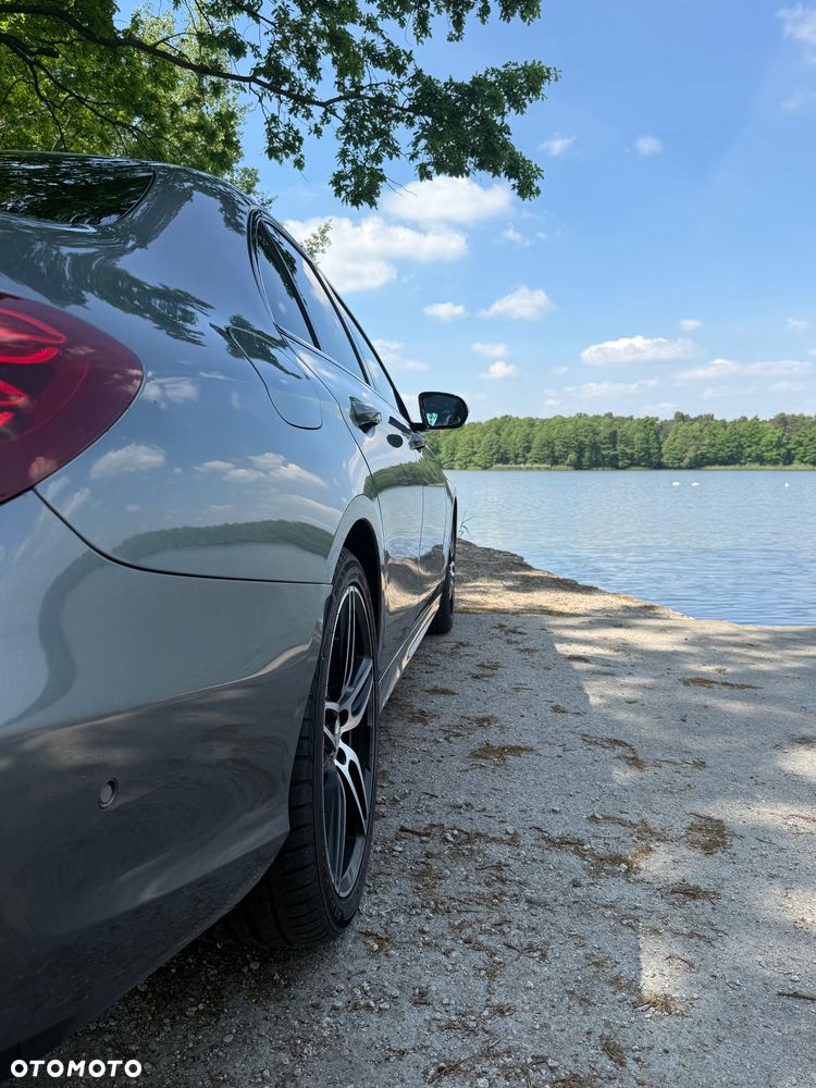 Mercedes-Benz Klasa E 220 d 9G-TRONIC - 20