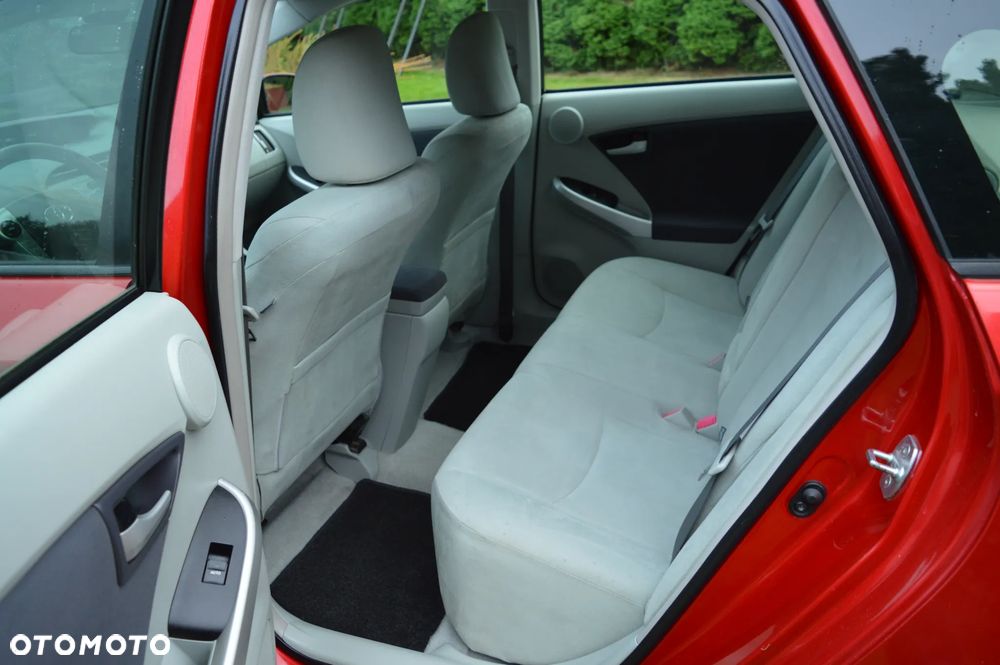 Toyota Prius 1.8 HSD Prestige - 28