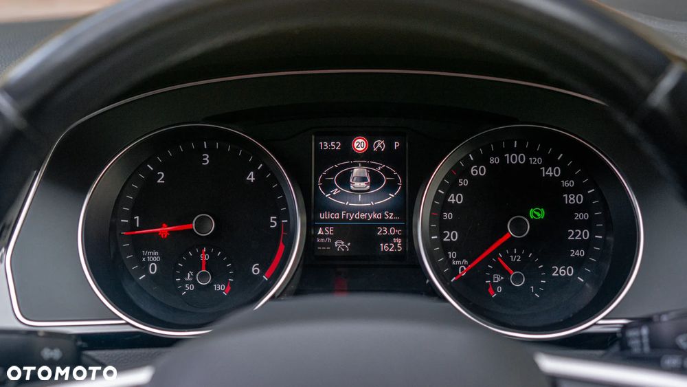 Volkswagen Passat Variant 2.0 TDI SCR DSG Comfortline - 28