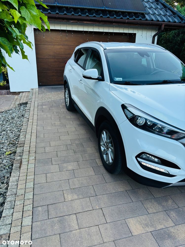 Hyundai Tucson 2.0 CRDi 4WD Automatik Style - 11