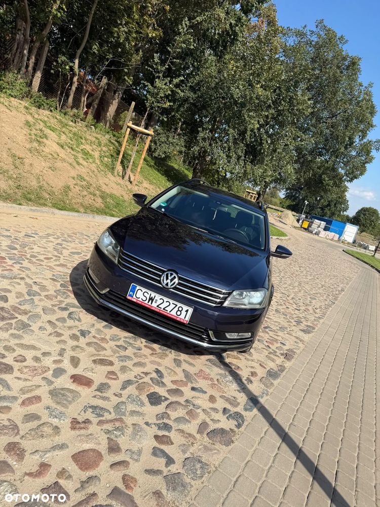 Volkswagen Passat 2.0 TDI Comfortline - 12