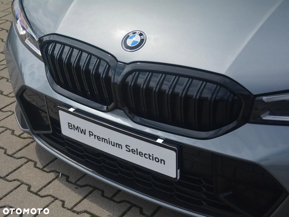 BMW Seria 3 320d M Sport - 10