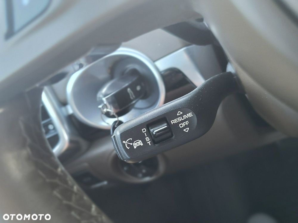 Porsche Cayenne - 25