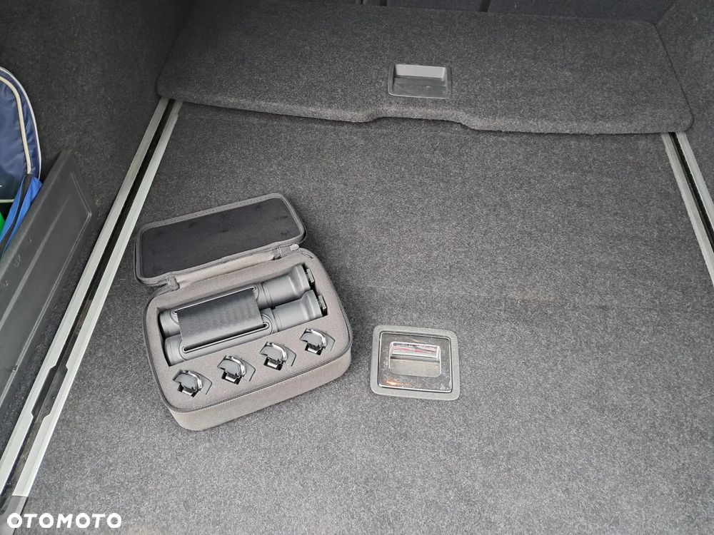 Volkswagen Passat - 21
