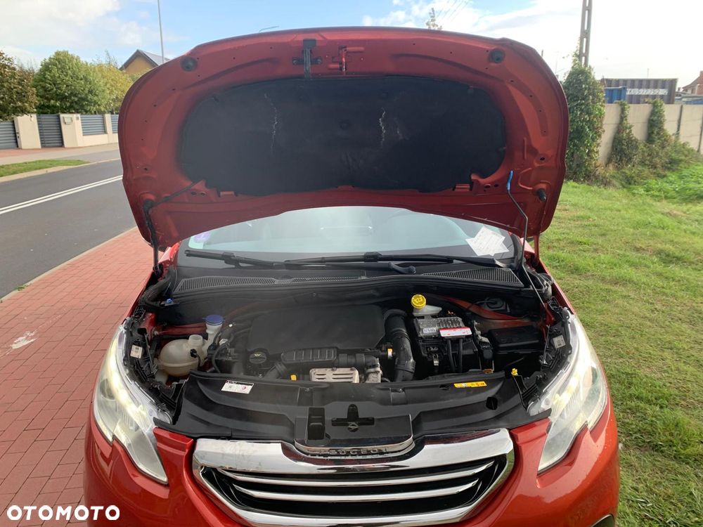 Peugeot 2008 - 8