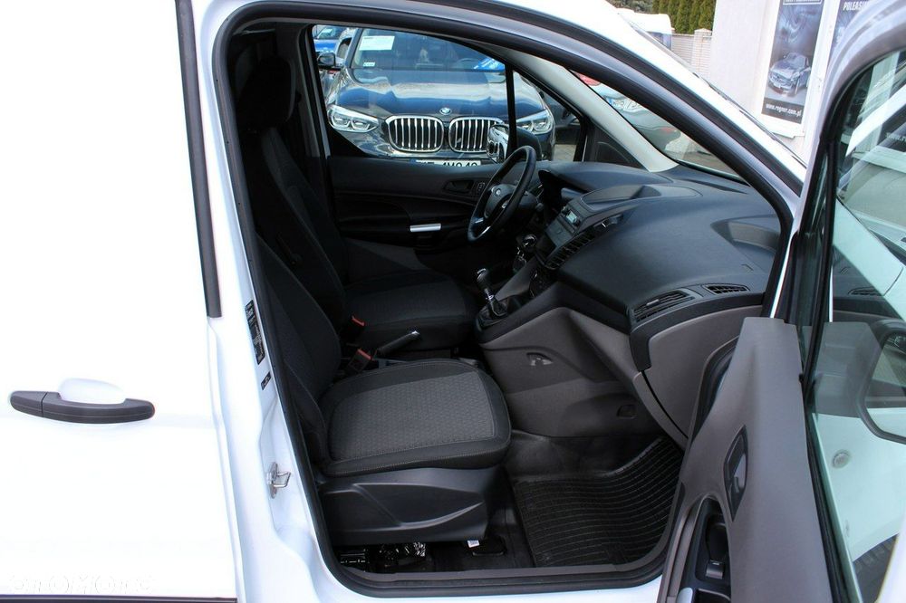 Ford Transit Connect - 13