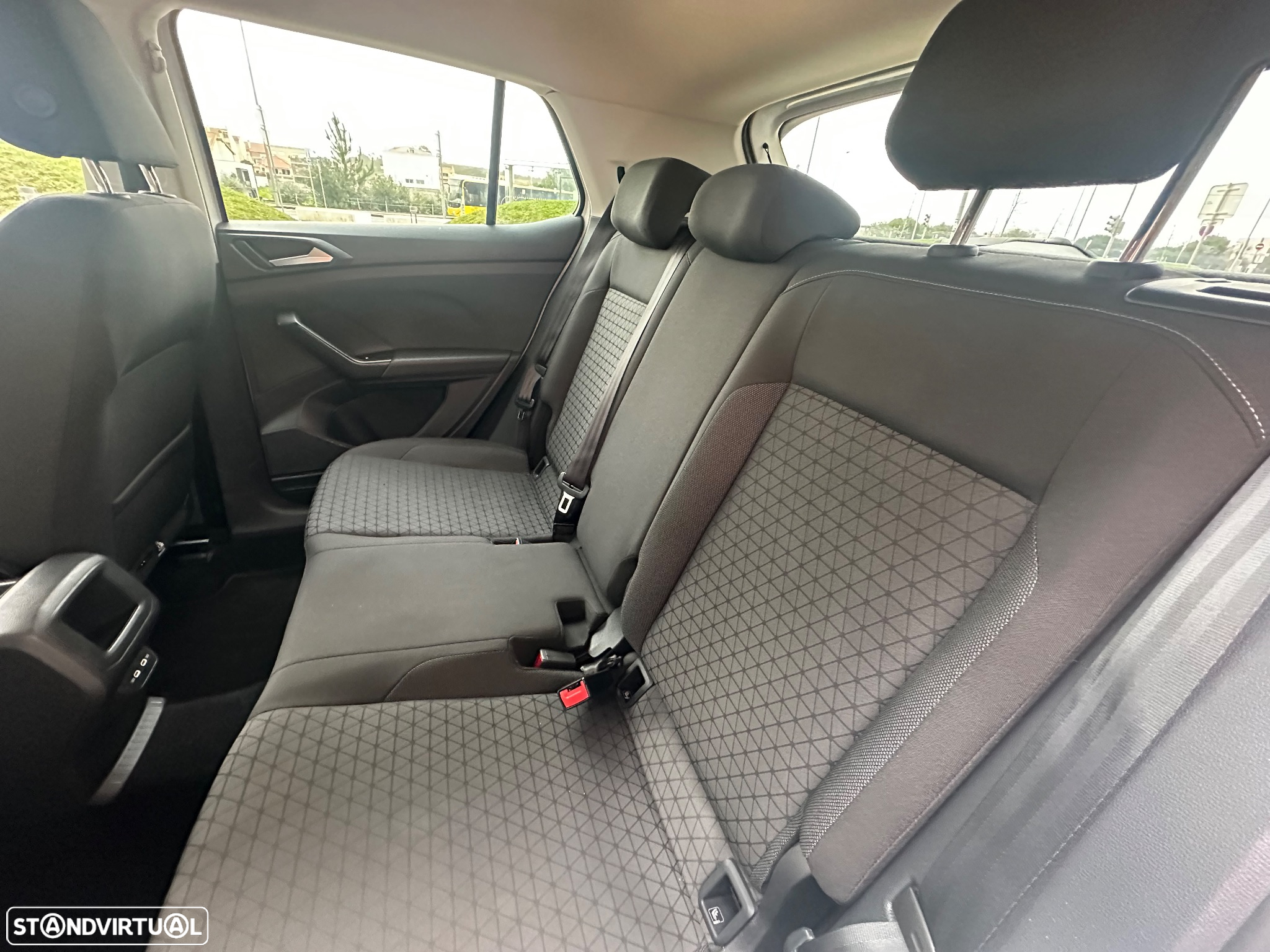 VW T-Cross 1.0 TSI Conceptline - 36