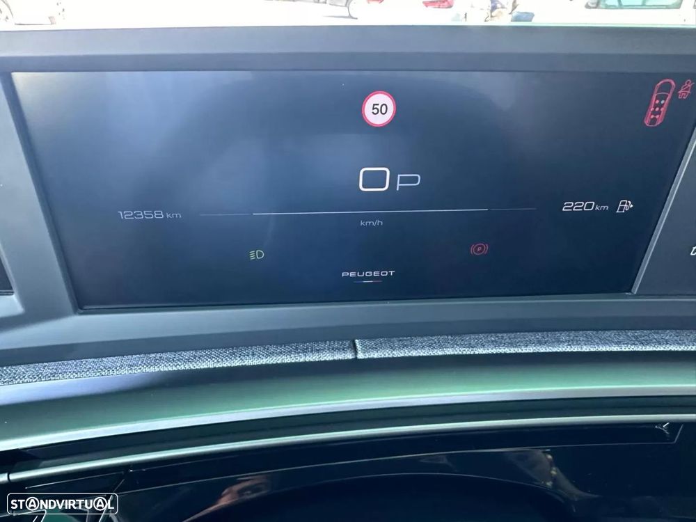 Peugeot 5008 1.2 Hybrid Allure e-DCS6 - 14