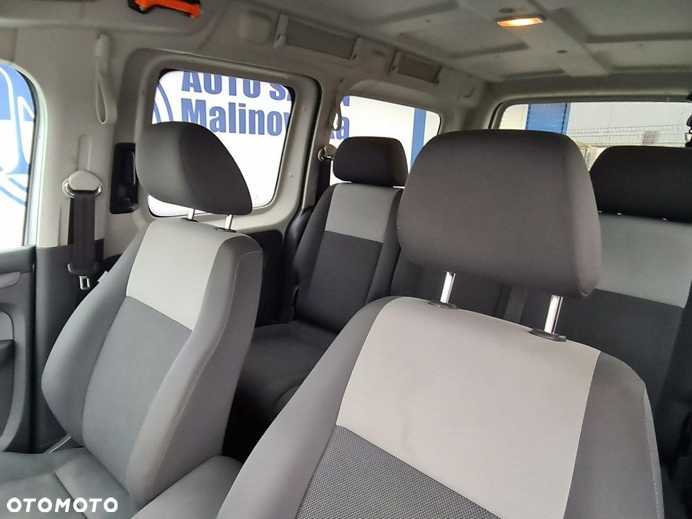 Volkswagen Caddy Maxi Trendline DSG - 19