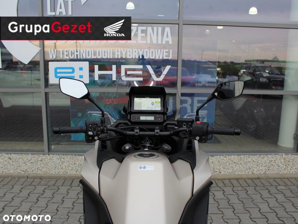 Honda NT - 13
