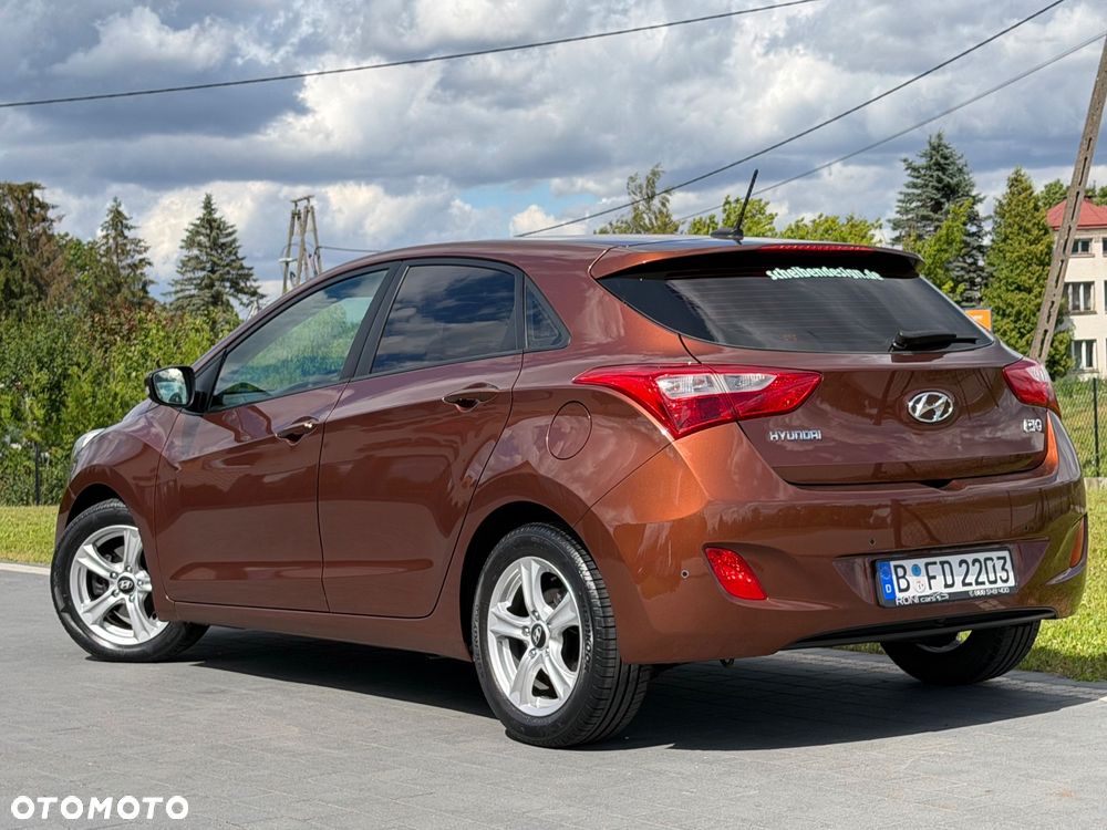 Hyundai i30 1.4 Trend - 16