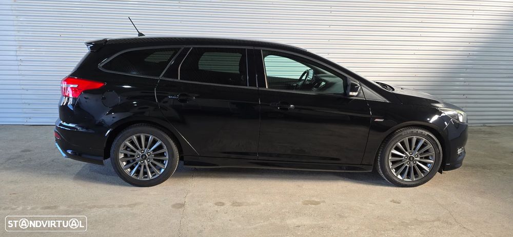 Ford Focus SW 1.5 TDCi EcoBlue ST-Line - 13
