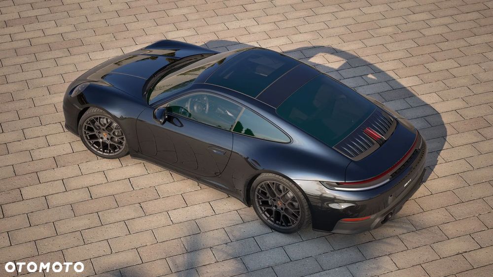 Porsche 911 Carrera - 5