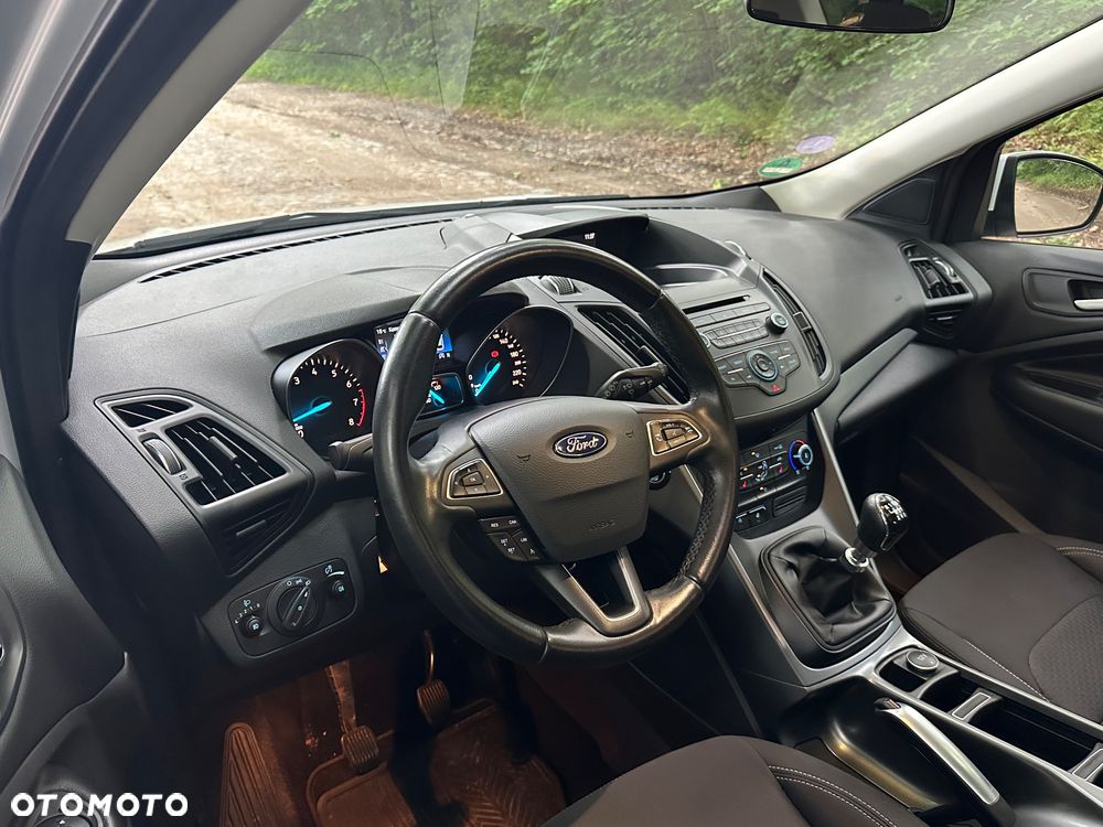 Ford Kuga 1.5 EcoBoost 2x4 Cool & Connect - 14