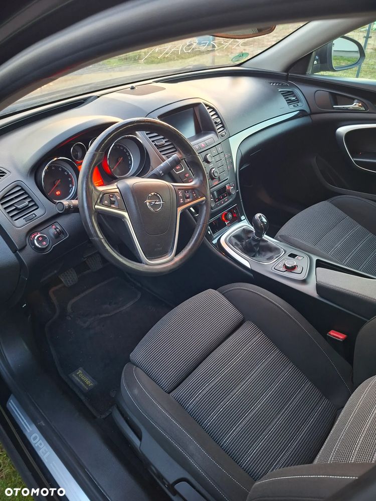 Opel Insignia - 16