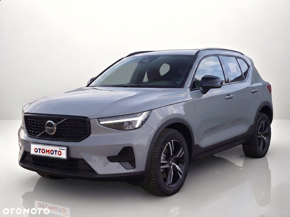 Volvo XC 40 B3 Plus Dark - 2