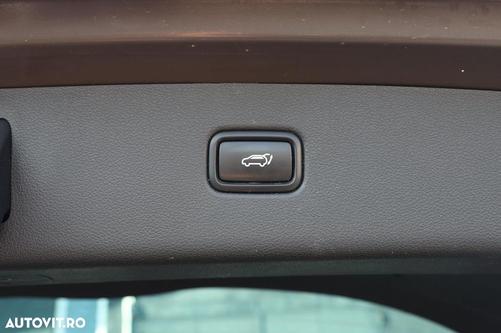 Hyundai Tucson 2.0 CRDI 4WD Automatik Advantage - 37