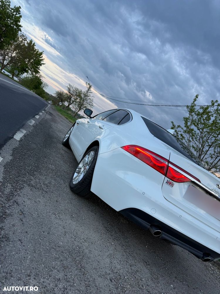 Jaguar XF - 4