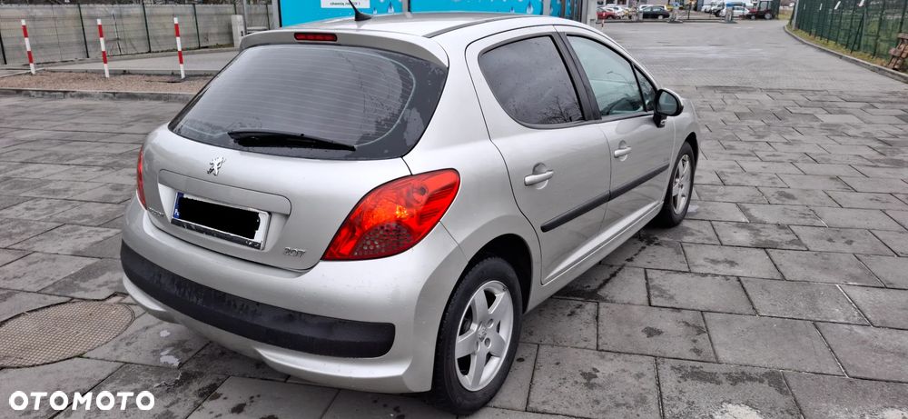 Peugeot 207 2008 photo 5