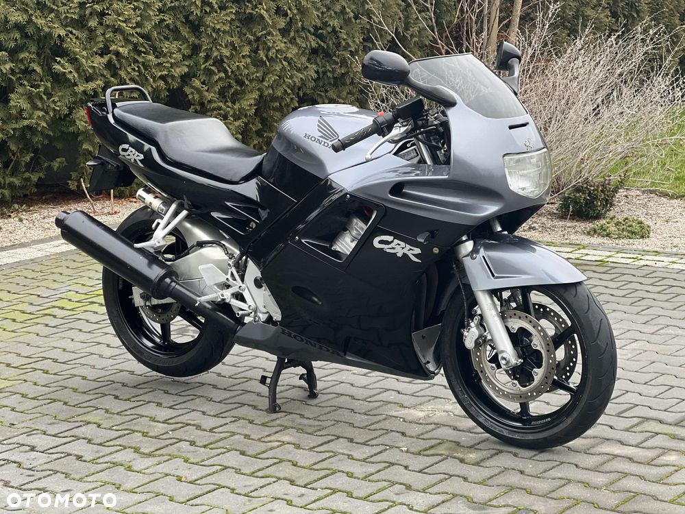 Honda CBR - 2