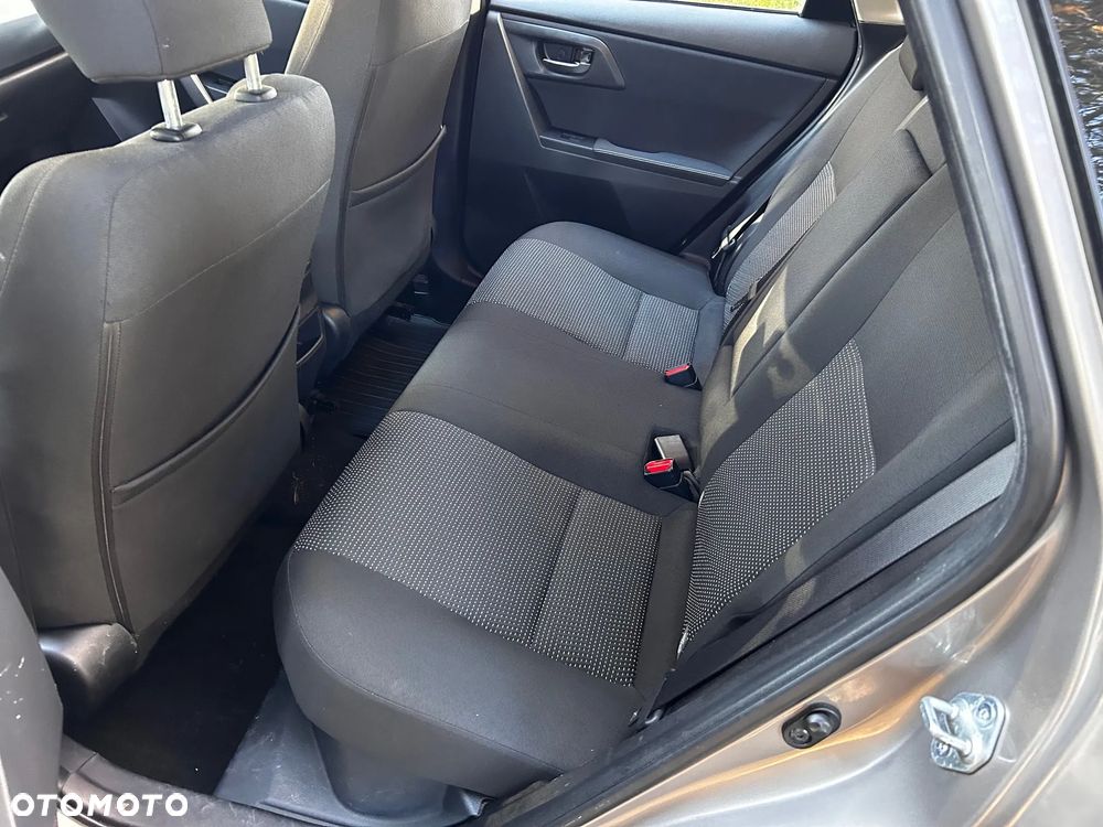Toyota Auris - 5