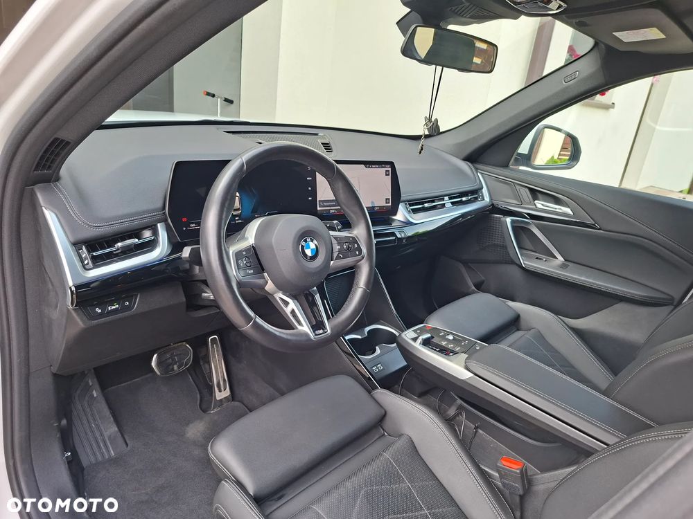 BMW X1 xDrive20d mHEV - 16