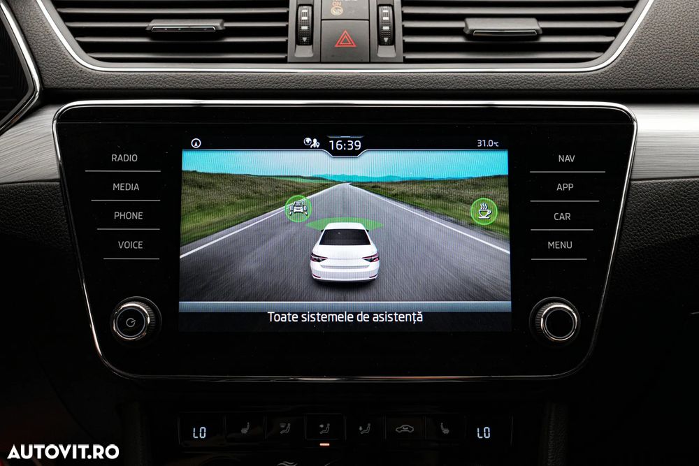 Skoda Superb 2.0 TDI DSG Ambition - 24