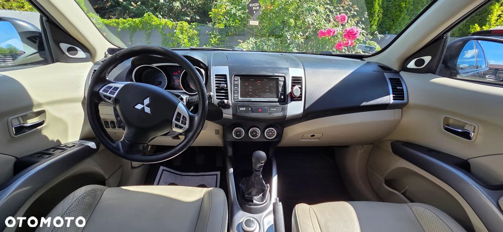 Mitsubishi Outlander 2.2 DID Instyle - 6