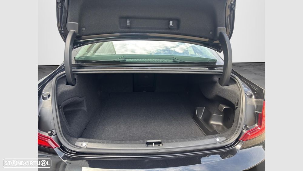 Volvo S90 2.0 T8 Momentum Plus AWD Geartronic - 15