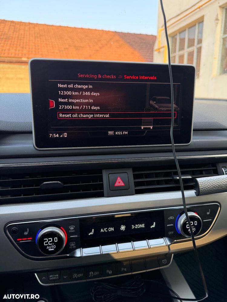 Audi A4 2.0 TDI quattro Stronic - 10