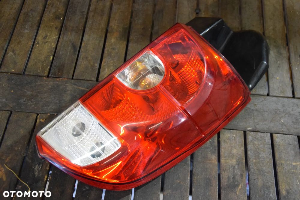 Mitsubishi COLT 08-12 LIFT 5D Lampa tylna prawa prawy tył EUROPA - 1