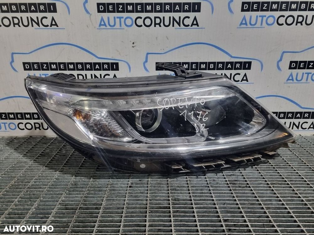 Far Dreapta Kia Sorento II Facelift 2012 - 2014 SUV 4 Usi (1176) Cu lupă - 1