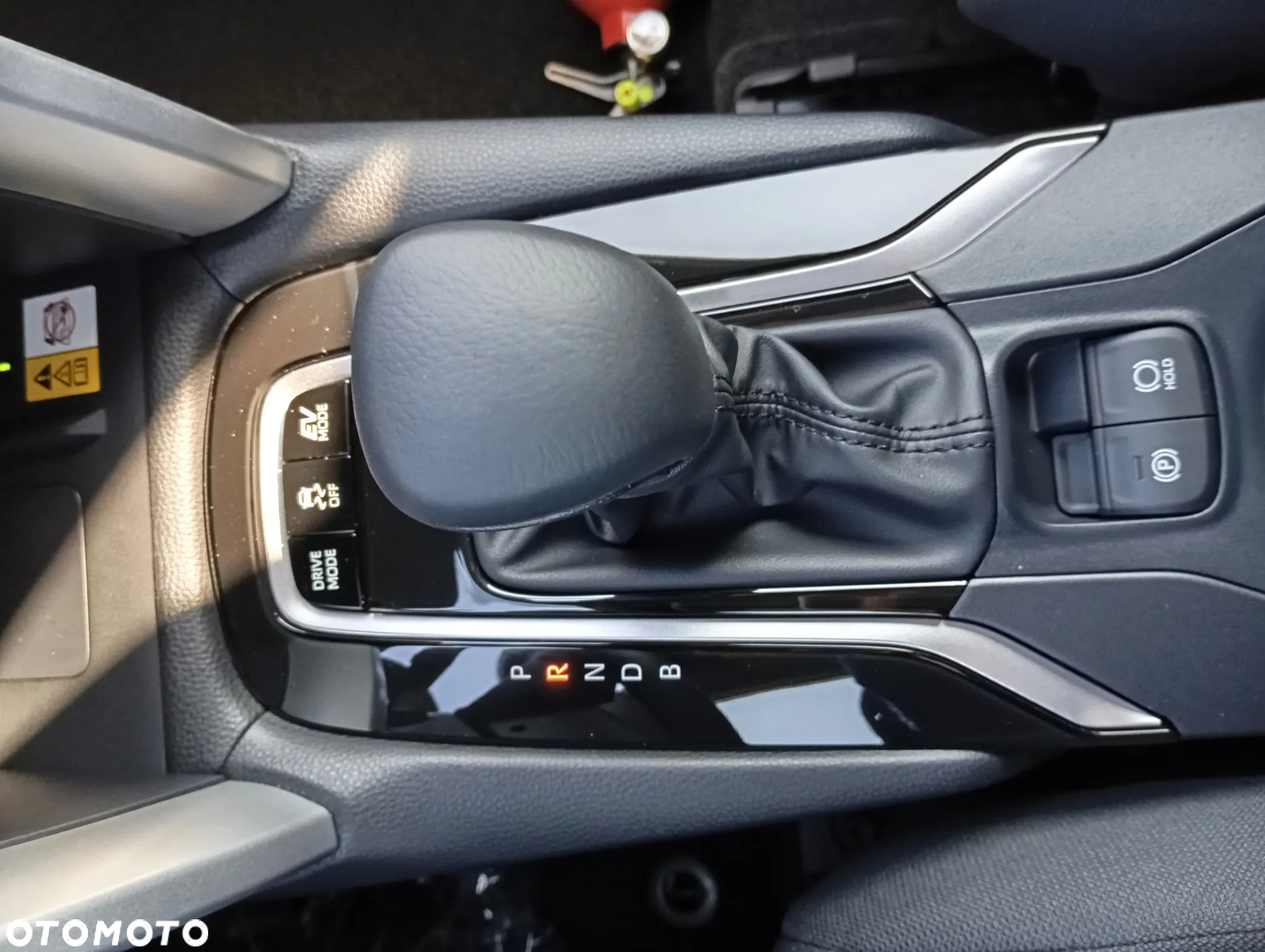 Toyota Corolla Cross 2.0 Hybrid Style - 23