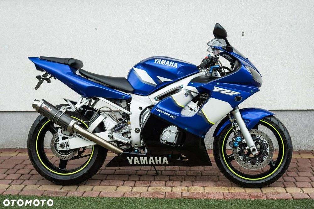Yamaha R6 - 4