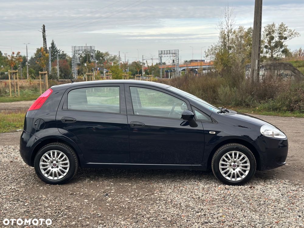 Fiat Punto 2010 photo 5