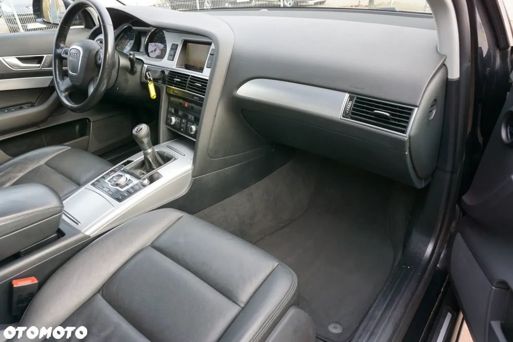 Audi A6 Avant - 16