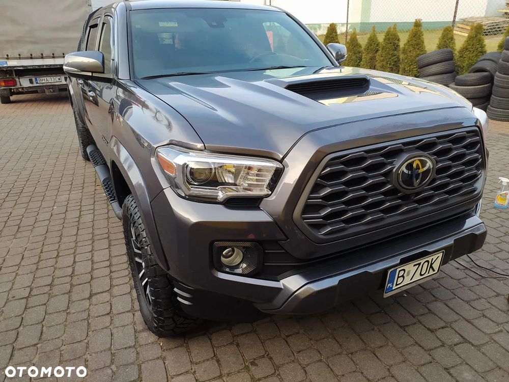Toyota Tacoma - 5