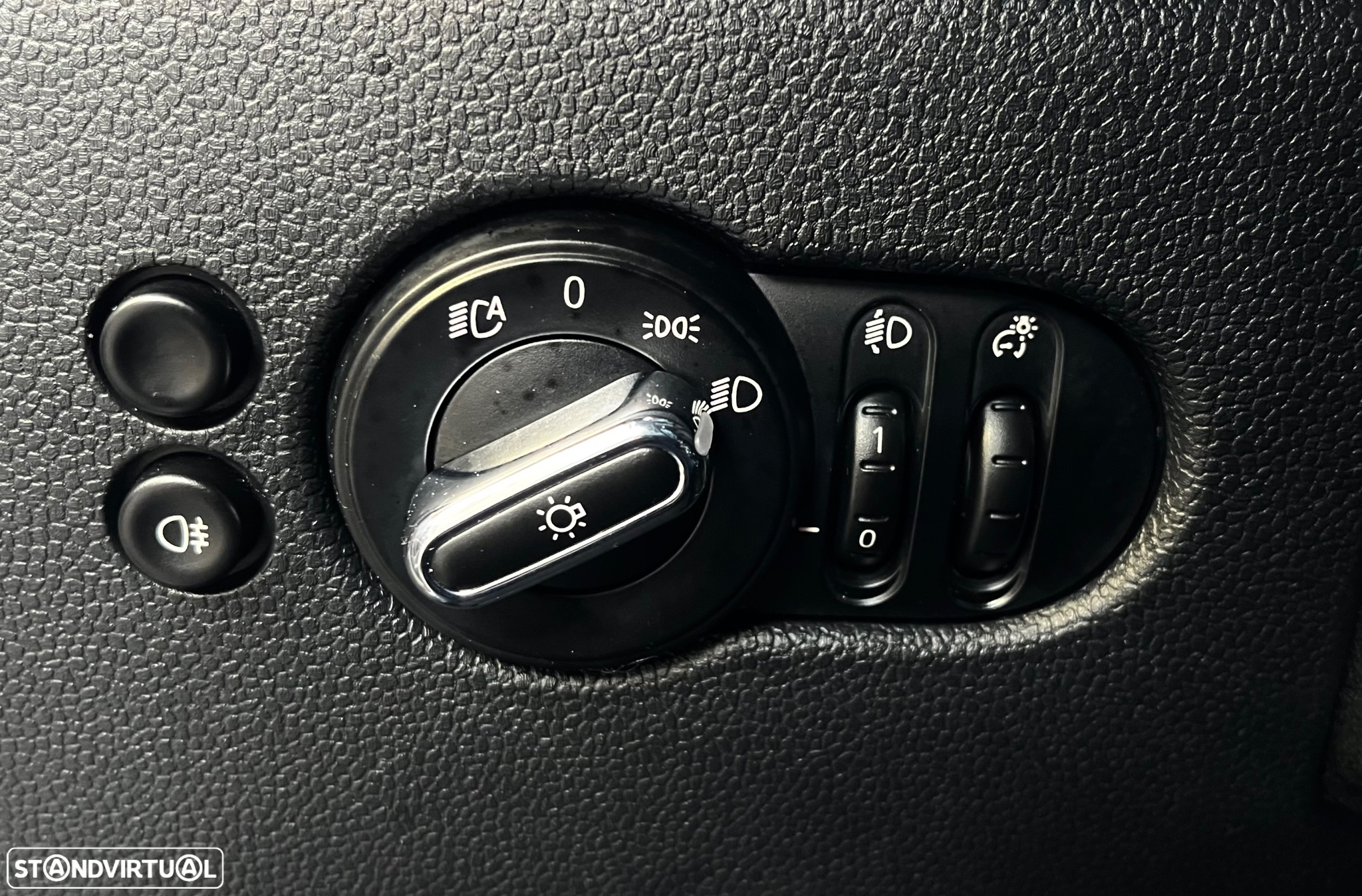 MINI 5 Portas Cooper D - 22
