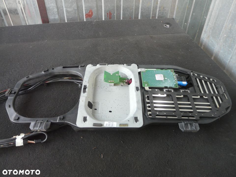 Antena GPS moduł A2518201875 Mercedes ML 164 W164 - 2