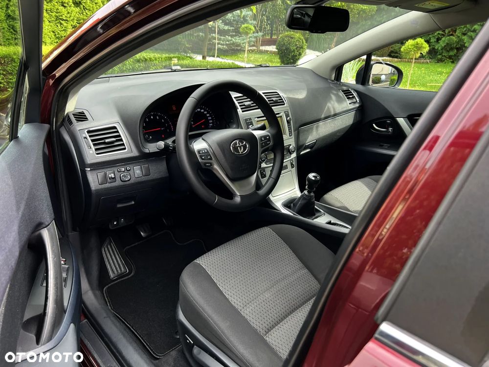 Toyota Avensis 1.8 Business Edition - 20