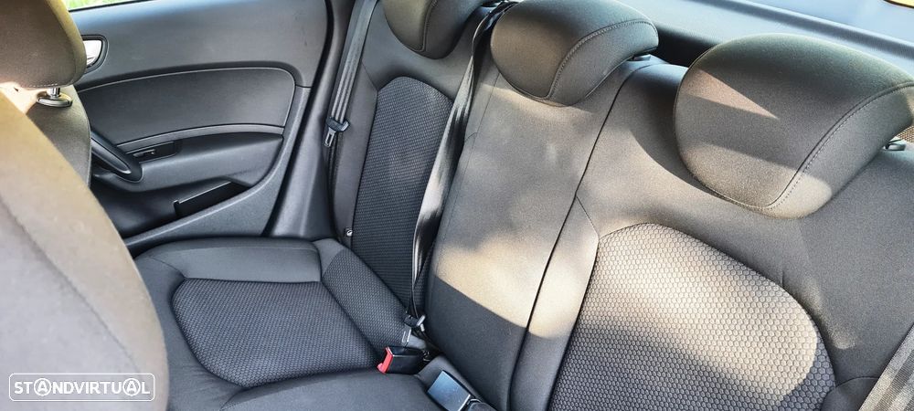 Audi A1 1.6 TDI S-line - 17