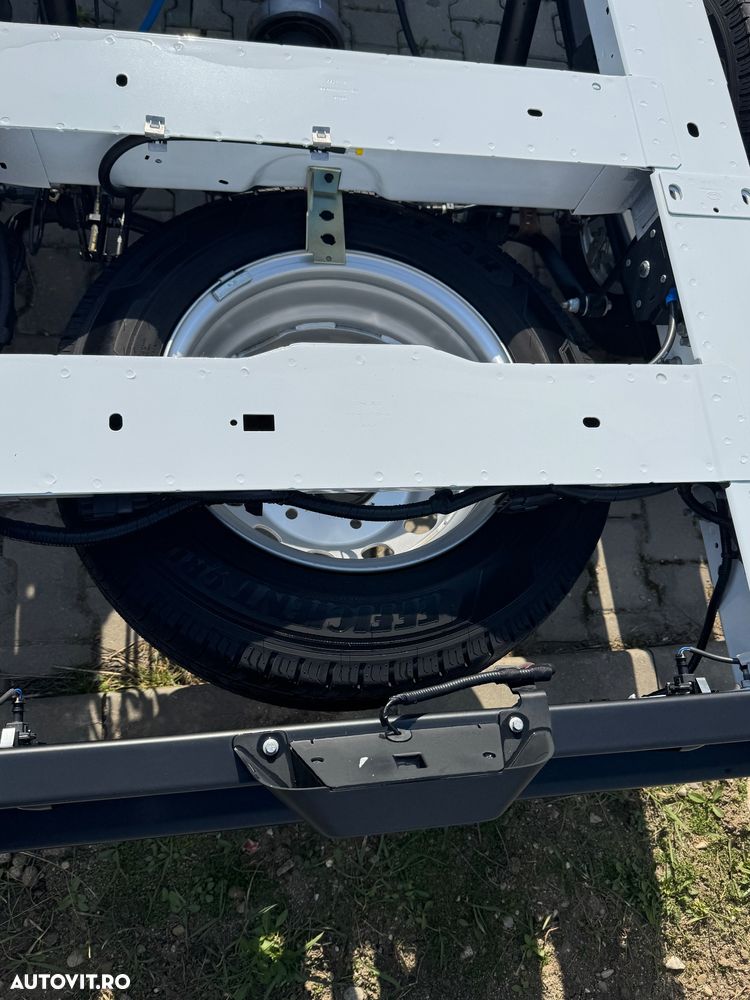 Ford Transit Single Chassis Cab 350L (L3H1) - 16