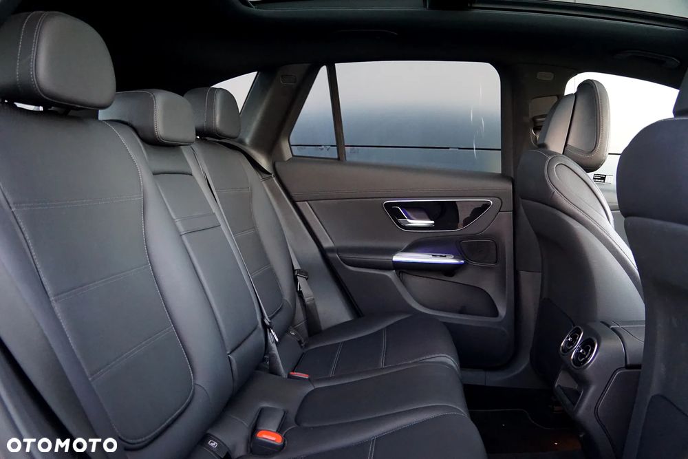 Mercedes-Benz GLC 220 d 4Matic 9G-TRONIC Edition AMG Line - 26