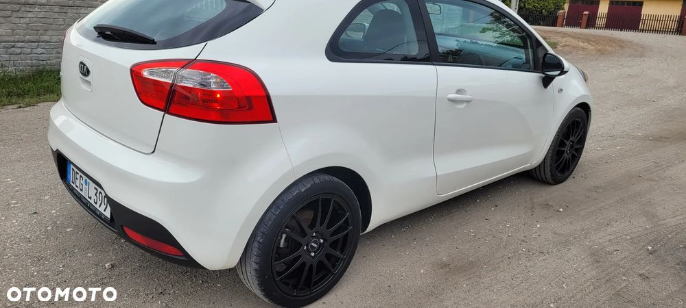 Kia Rio 1.2 Attract - 8