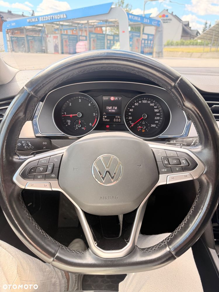 Volkswagen Passat 2.0 TDI EVO Elegance DSG - 12